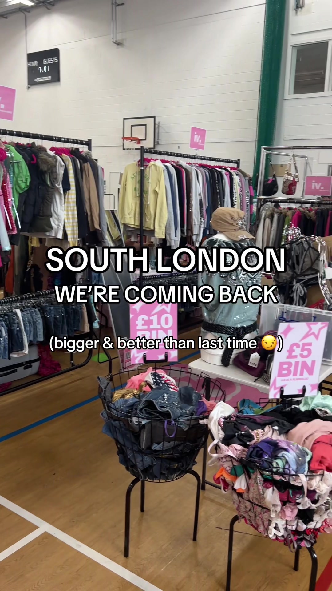 saturday 26th september!! so much y2k & mcbling 😍😍 #catchmarket #thrifting #so