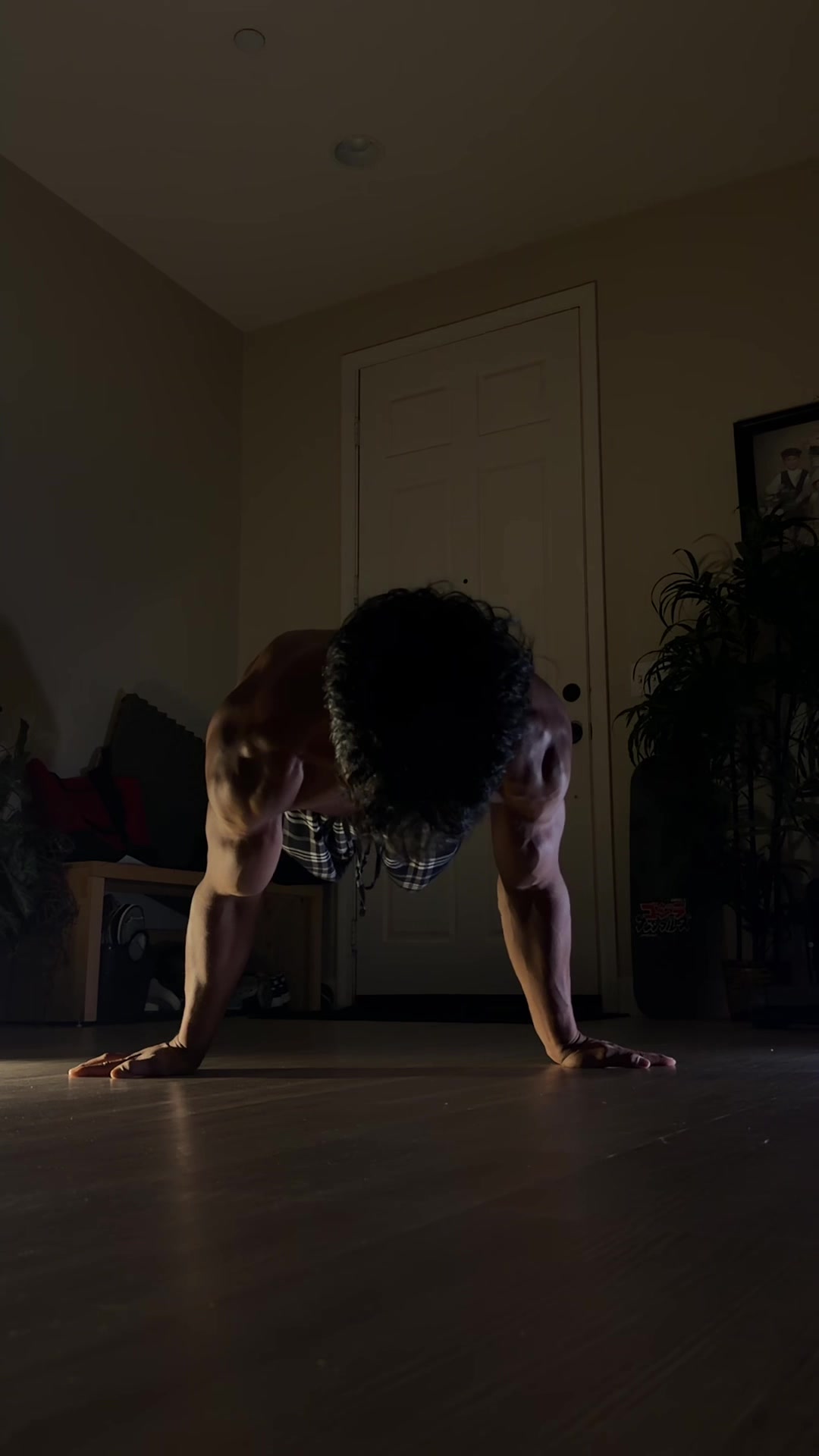 a MAN . . #fyp #gym #calisthenics #handstand #kaithenix