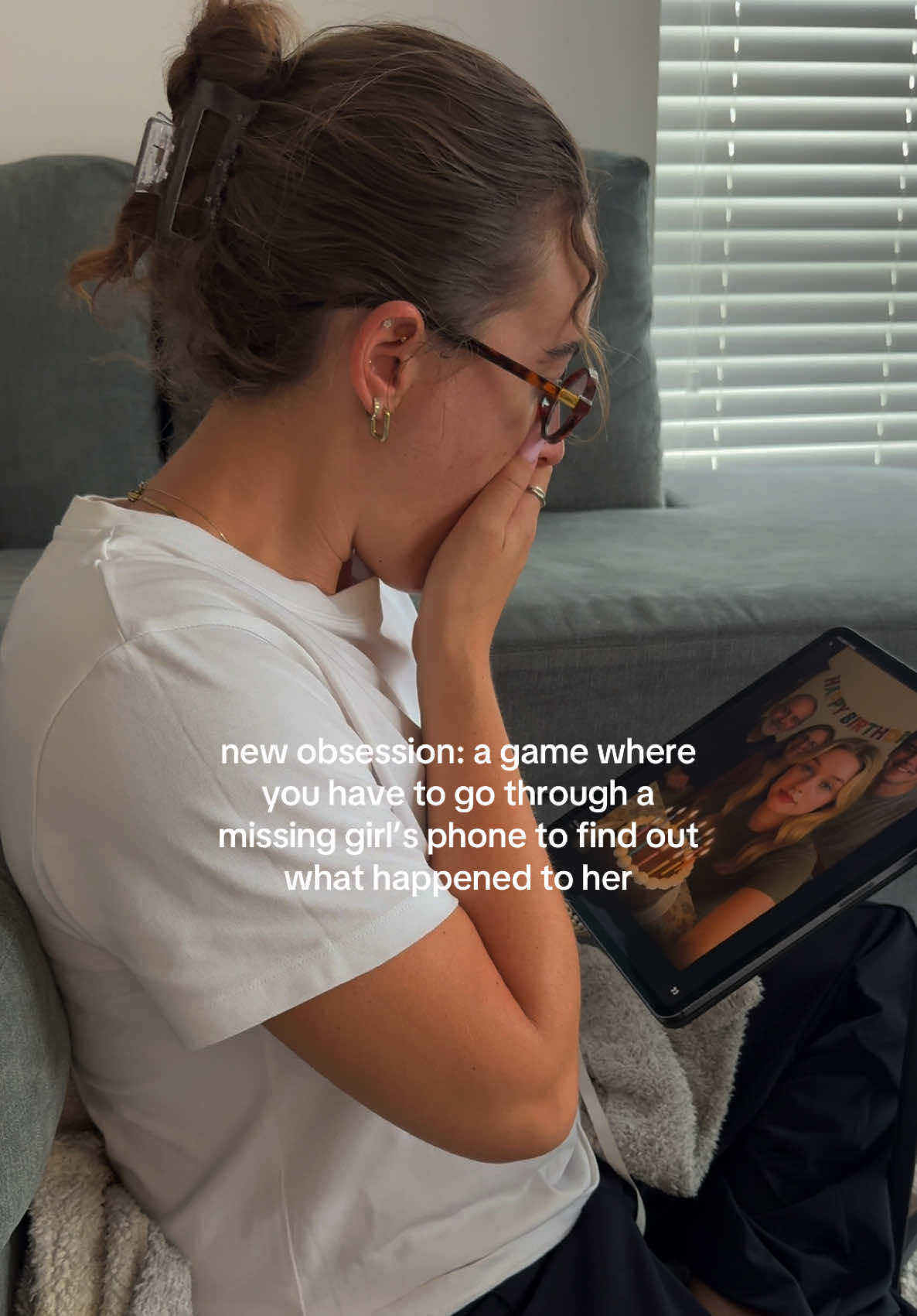 Please tell me, I’m not the only one playing this game?! #stalkie ##newapp##girl