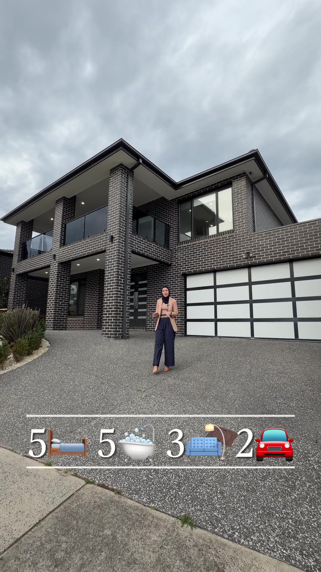 For Sale in Berwick Waters 5🛏️ 5🛁 3🛋️ 2🚘 544 sqm For further info 📞 0455